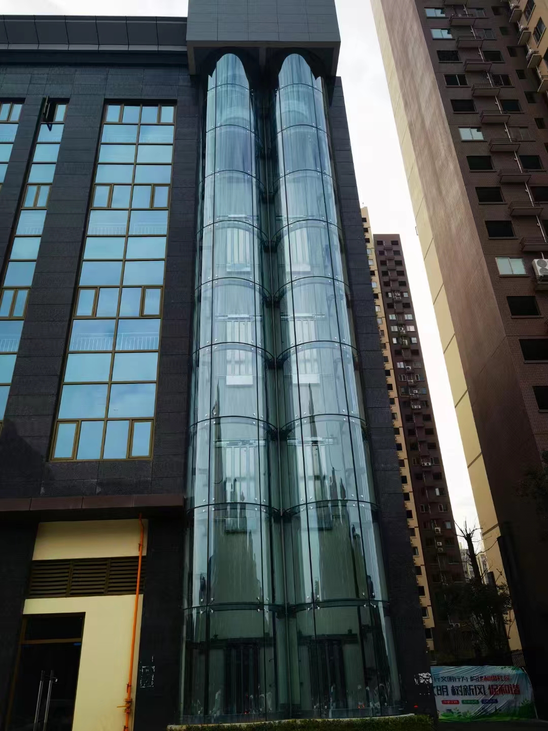 冬日里的溫暖——升華更新改造、加裝電梯經典案例(圖4)